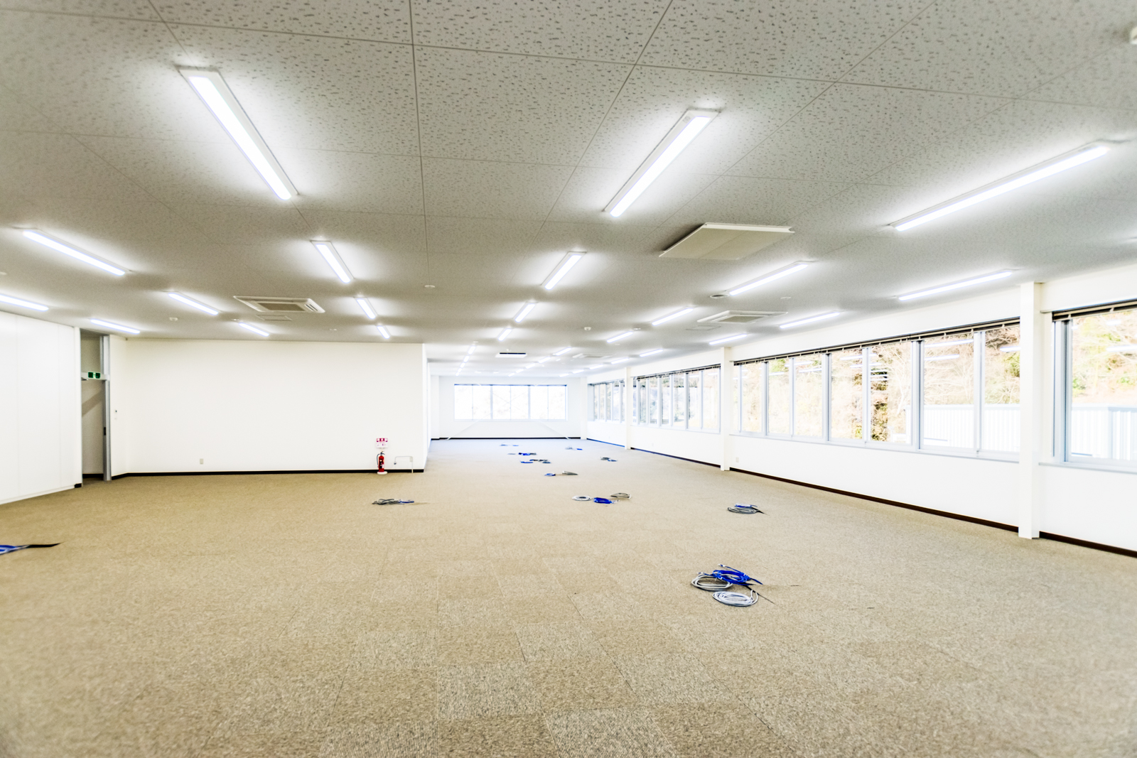 事務所棟-PHOTO内観_2F-TKK執務室_003-10