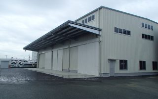 株式会社カネタニ　車両整備工場