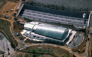 清水ヶ丘公園 屋内温水プール開閉式屋根