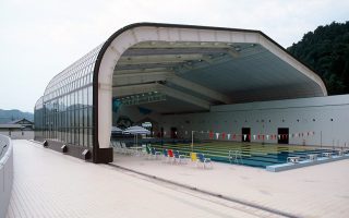 勝山温水プール上屋
