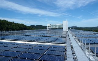 西播磨県民局 庁舎屋根太陽光発電
