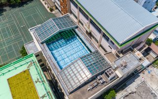 台東区立浅草中学校 プール開閉屋根