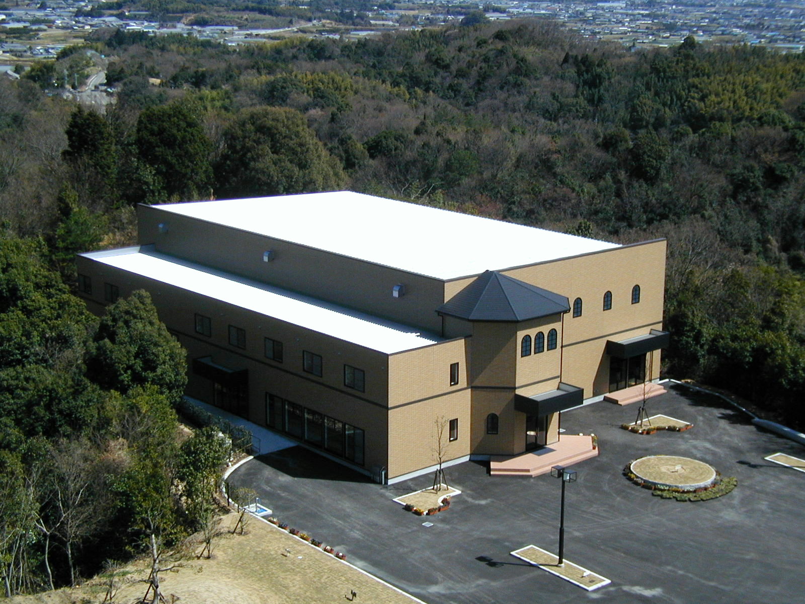 私立近畿大学 生物理工学部 学生コミュニティホール