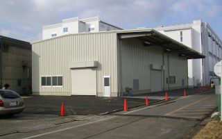 株式会社小松製作所　湘南工場倉庫棟