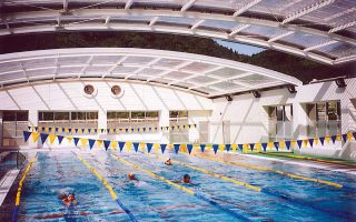 佐伯市立本匠中学校 プール開閉式屋根