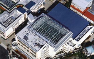 西東京市立けやき小学校 プール開閉式屋根