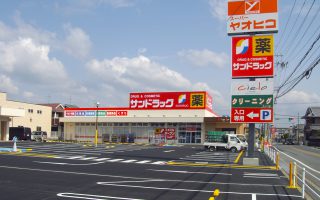香芝市良福寺複合店舗ヤオヒコ棟