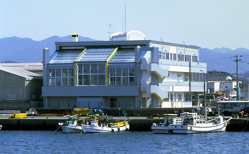 田辺市保健センター ペアーレ田辺 プール開閉式上屋 システム建築実績no 1 横河システム建築