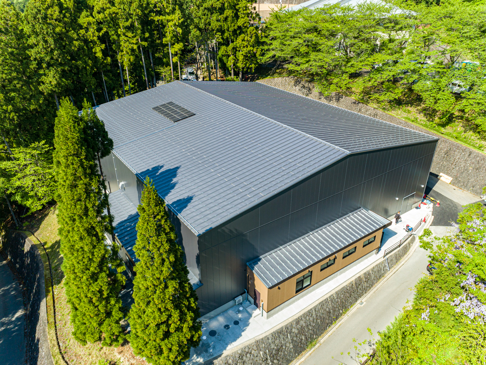 Exterior-1.JPG