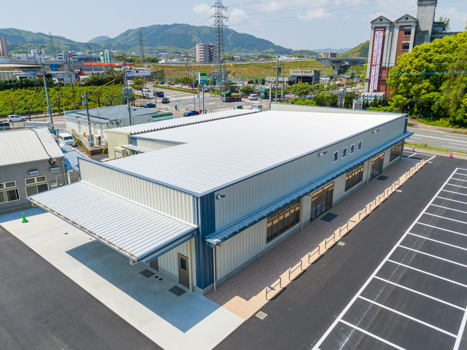 Exterior-1.JPG