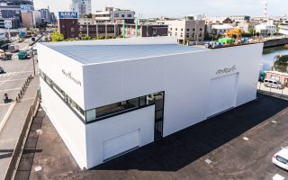 アインスAリゾート株式会社 展示場兼整備工場