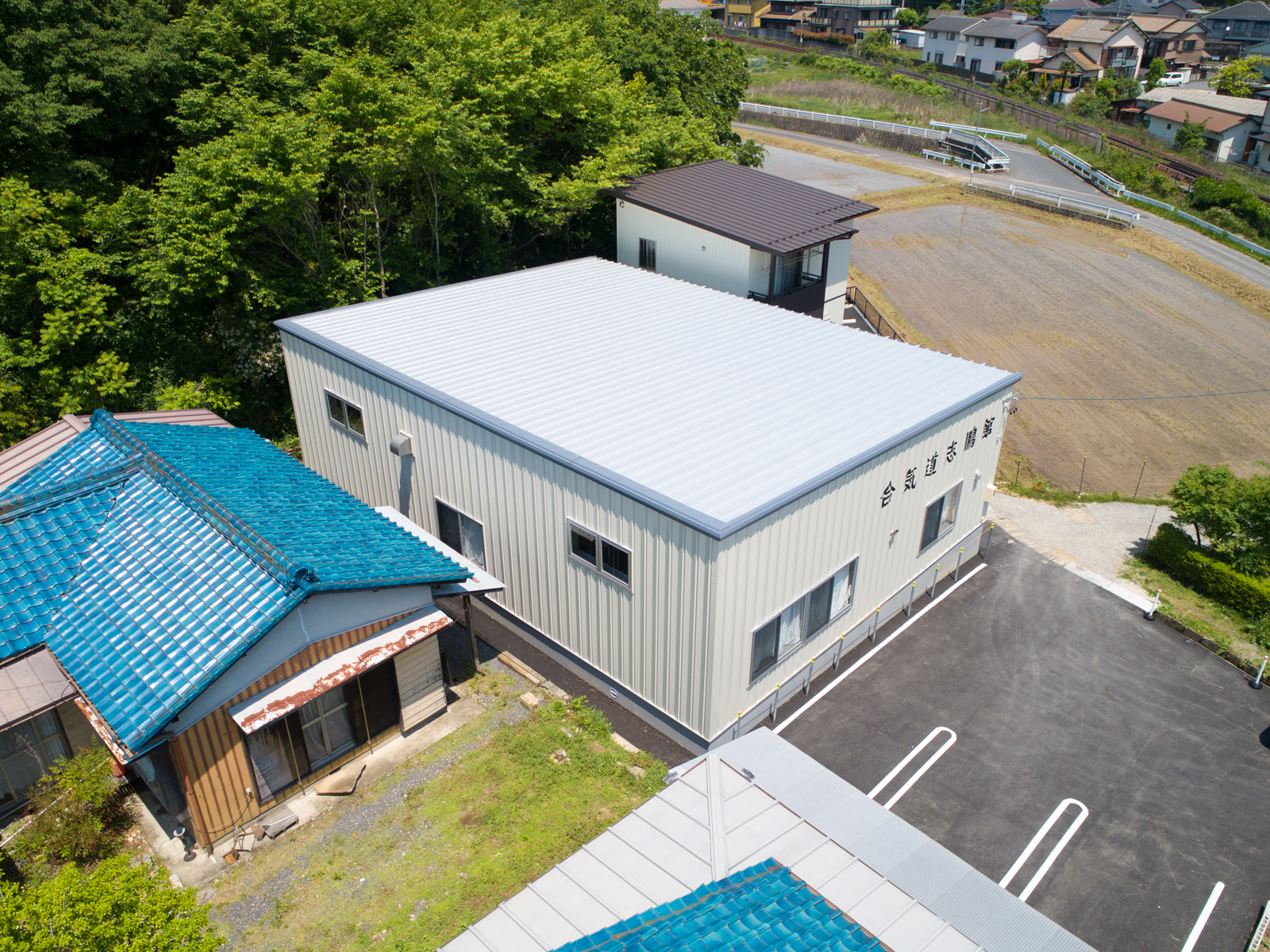 Exterior-1.JPG