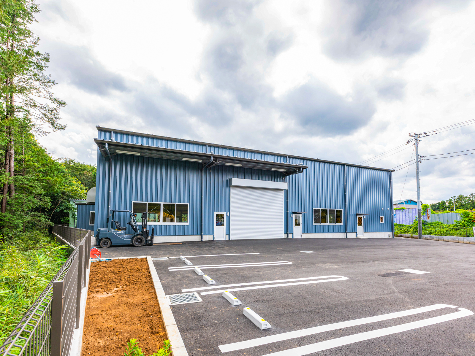 Exterior-1.JPG