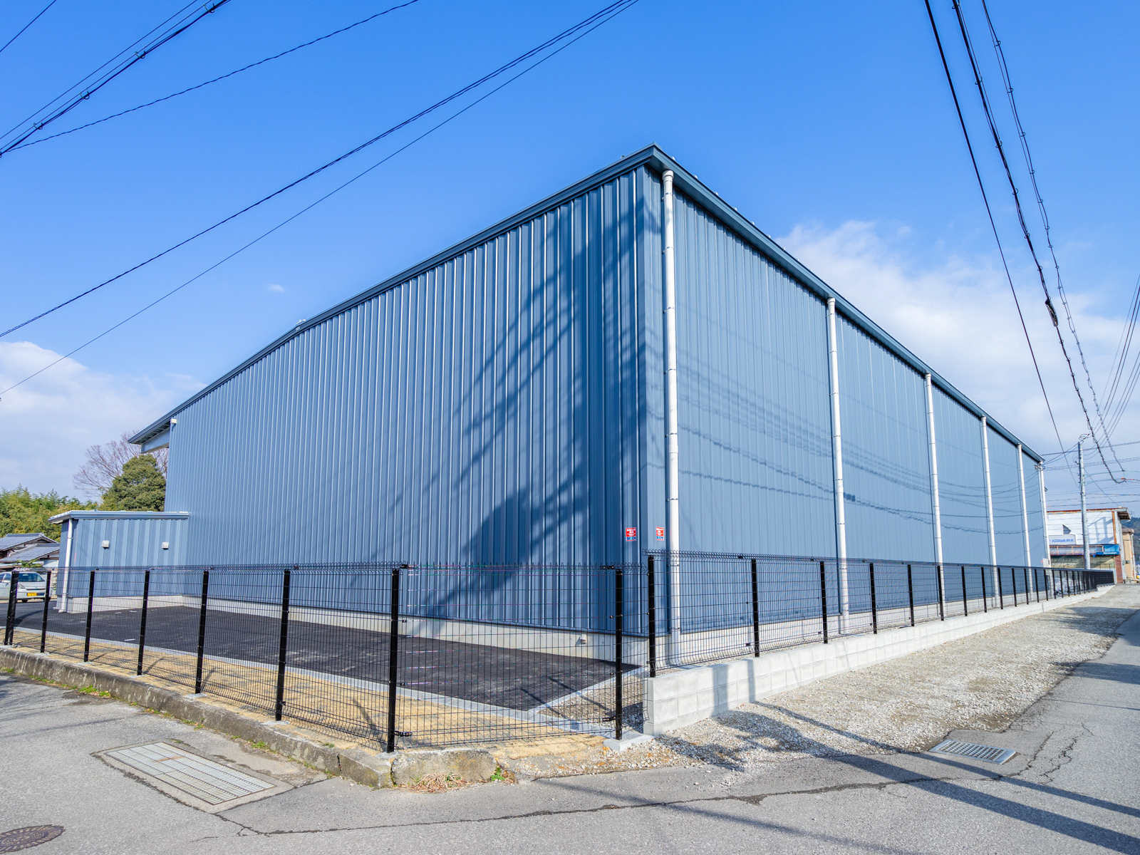 Exterior-5.JPG