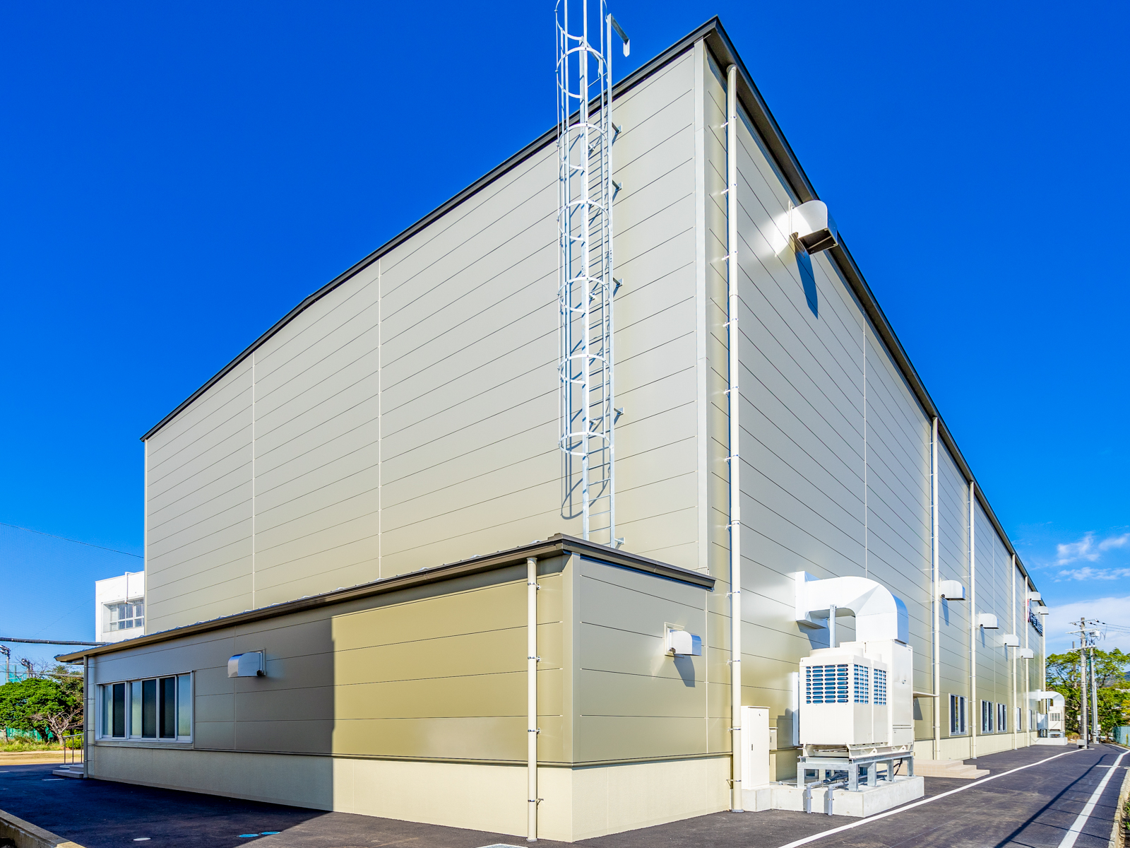 Exterior-2.JPG