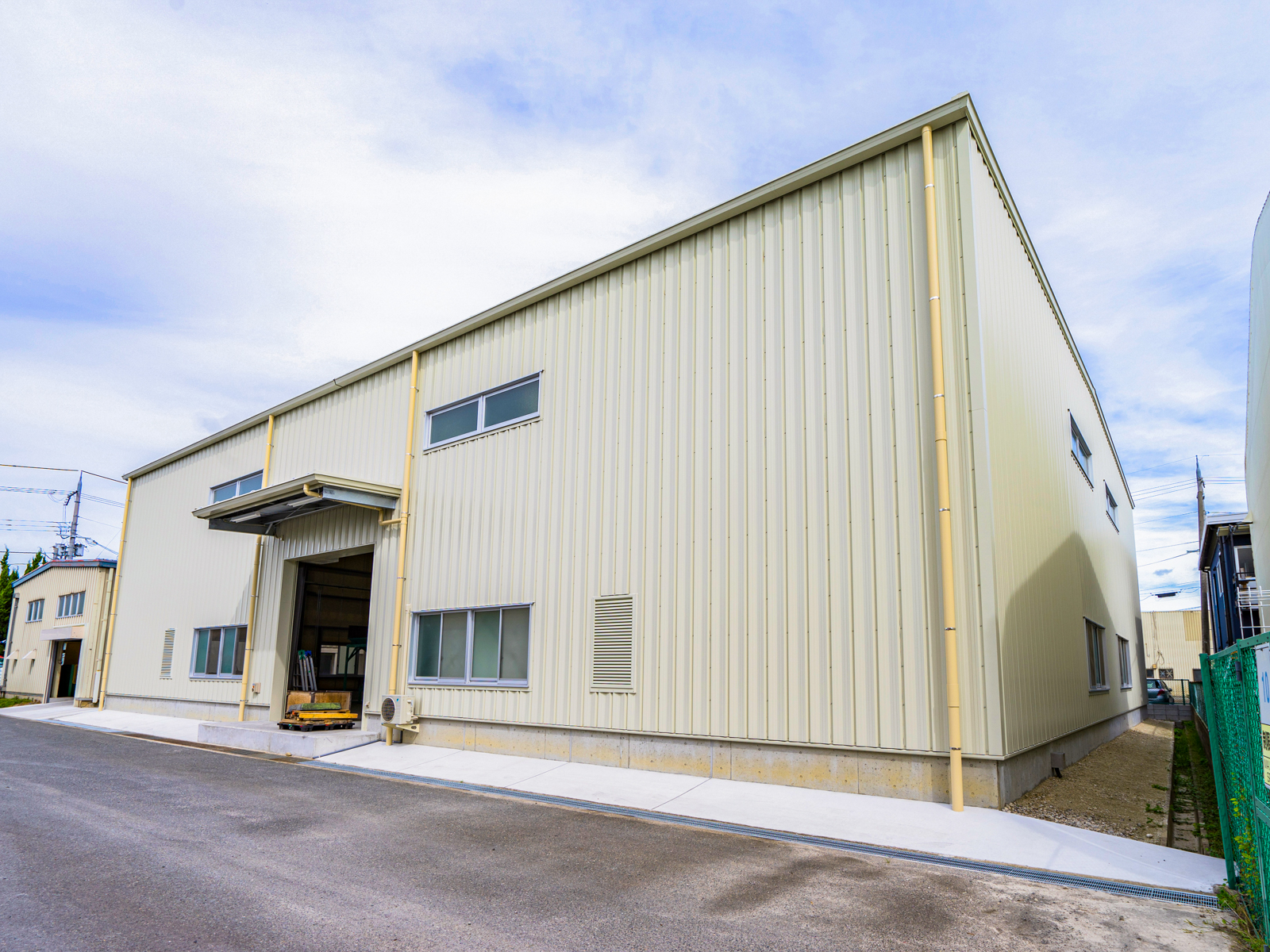Exterior-1.JPG