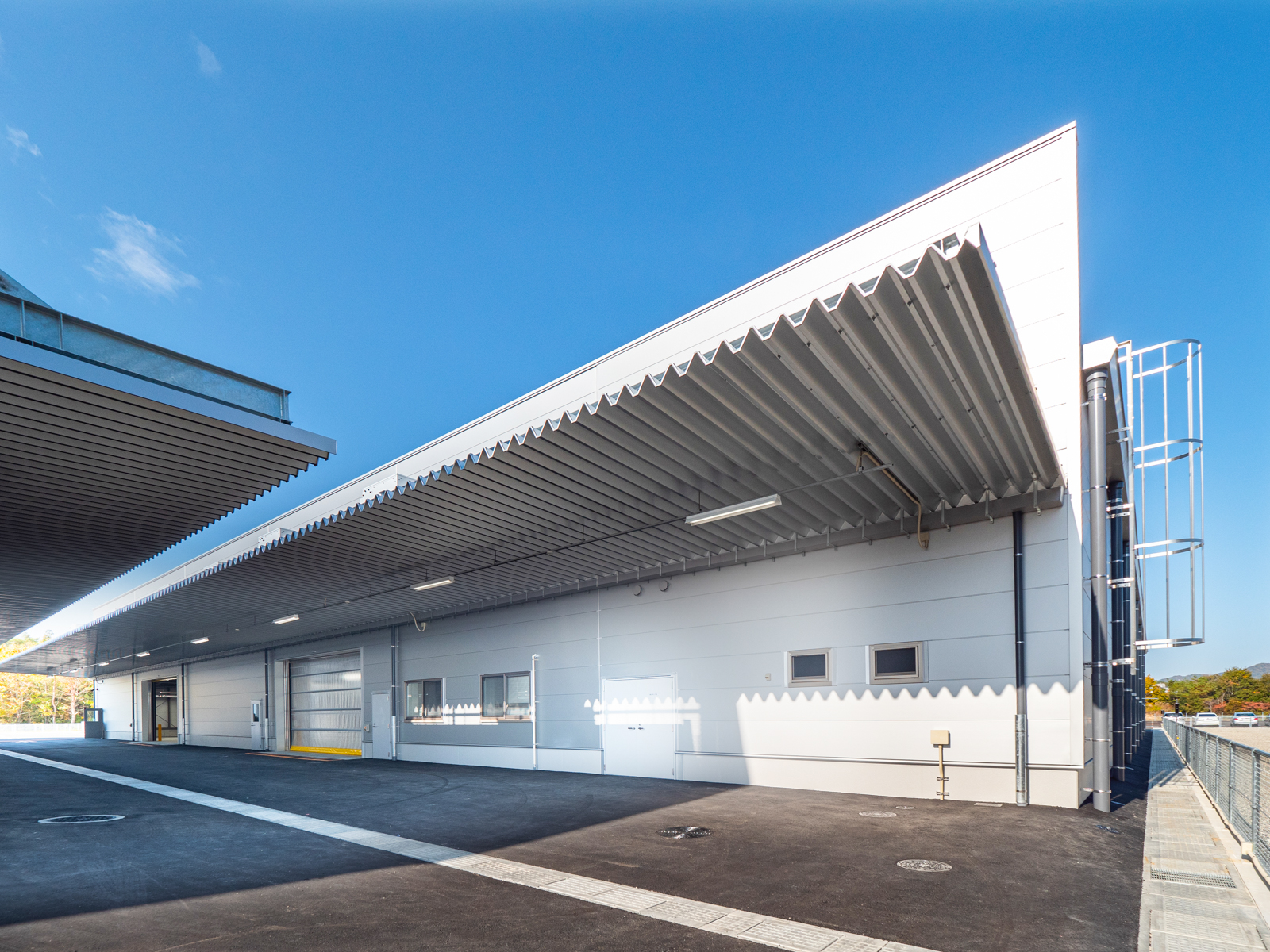 Exterior-6.JPG