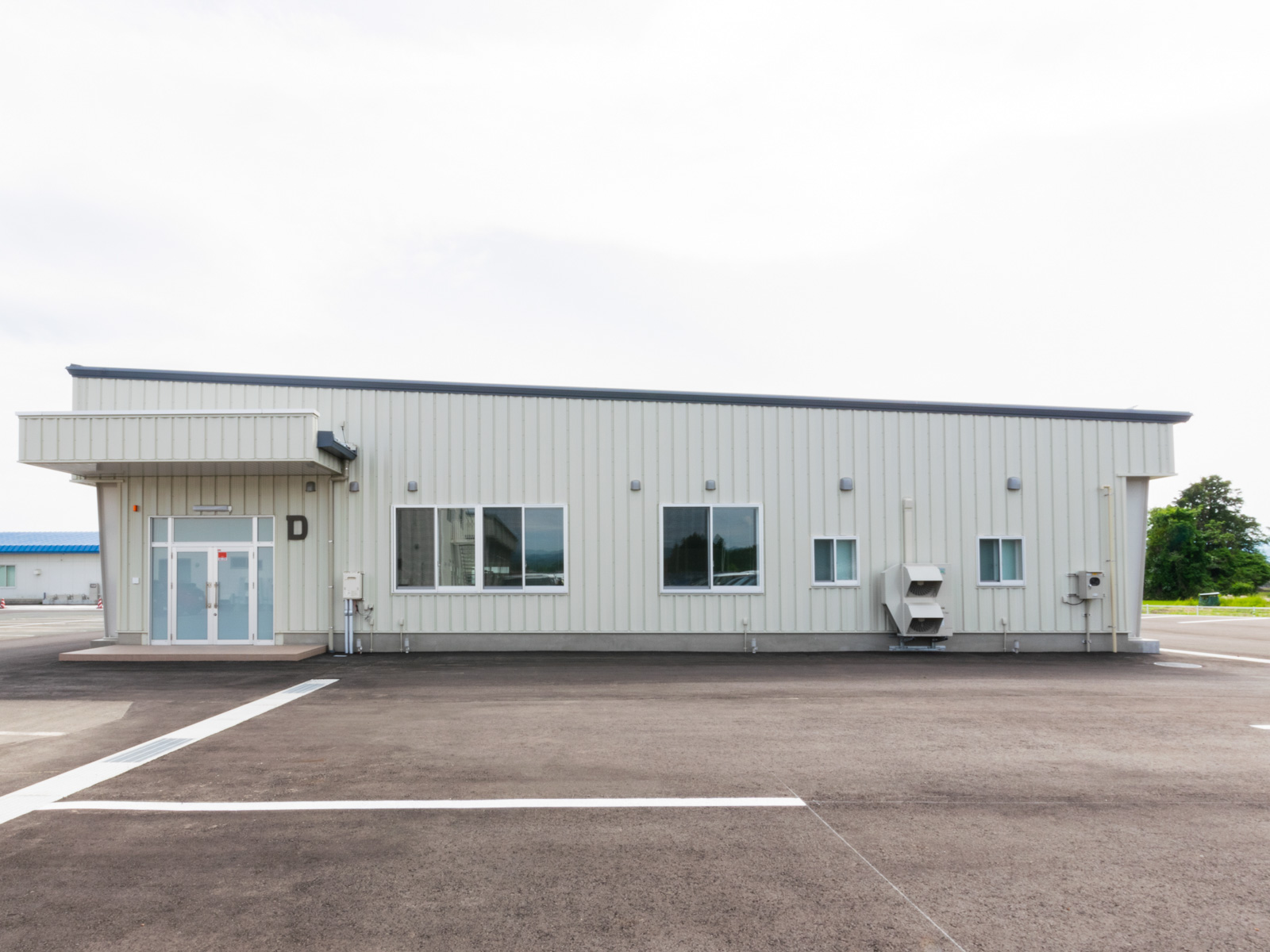 Exterior-5.JPG