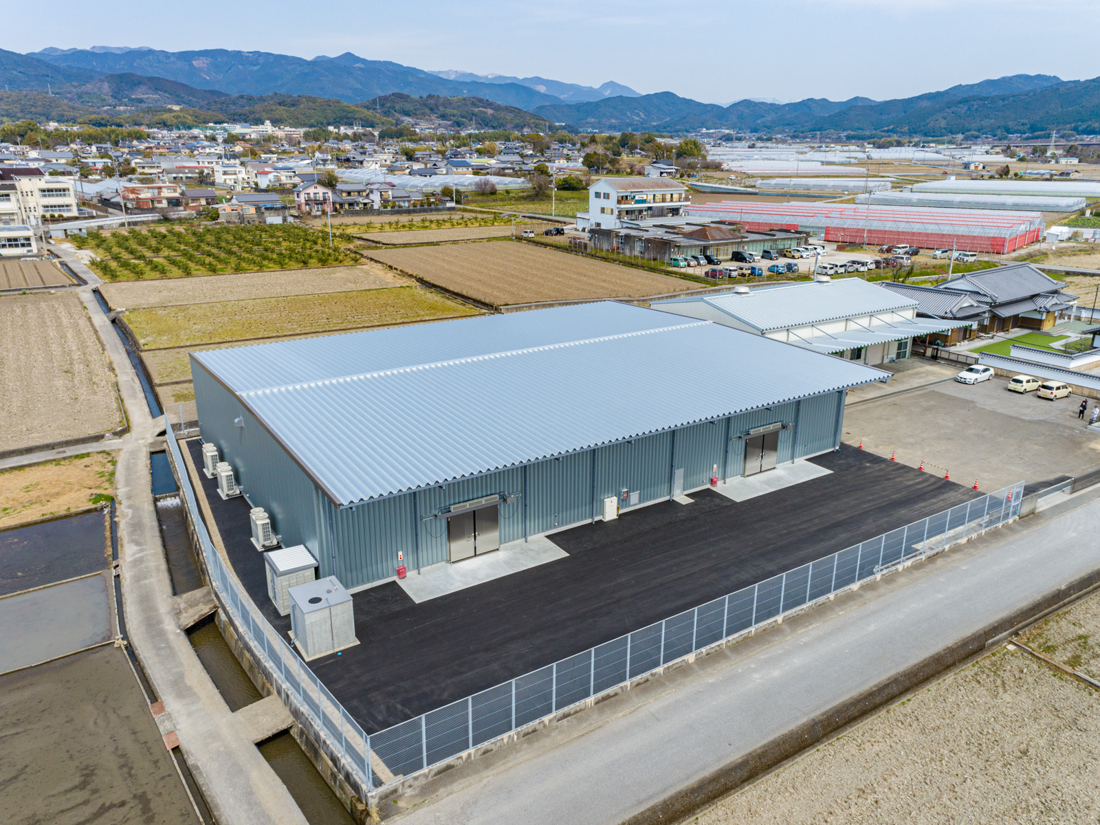 Exterior-1.JPG