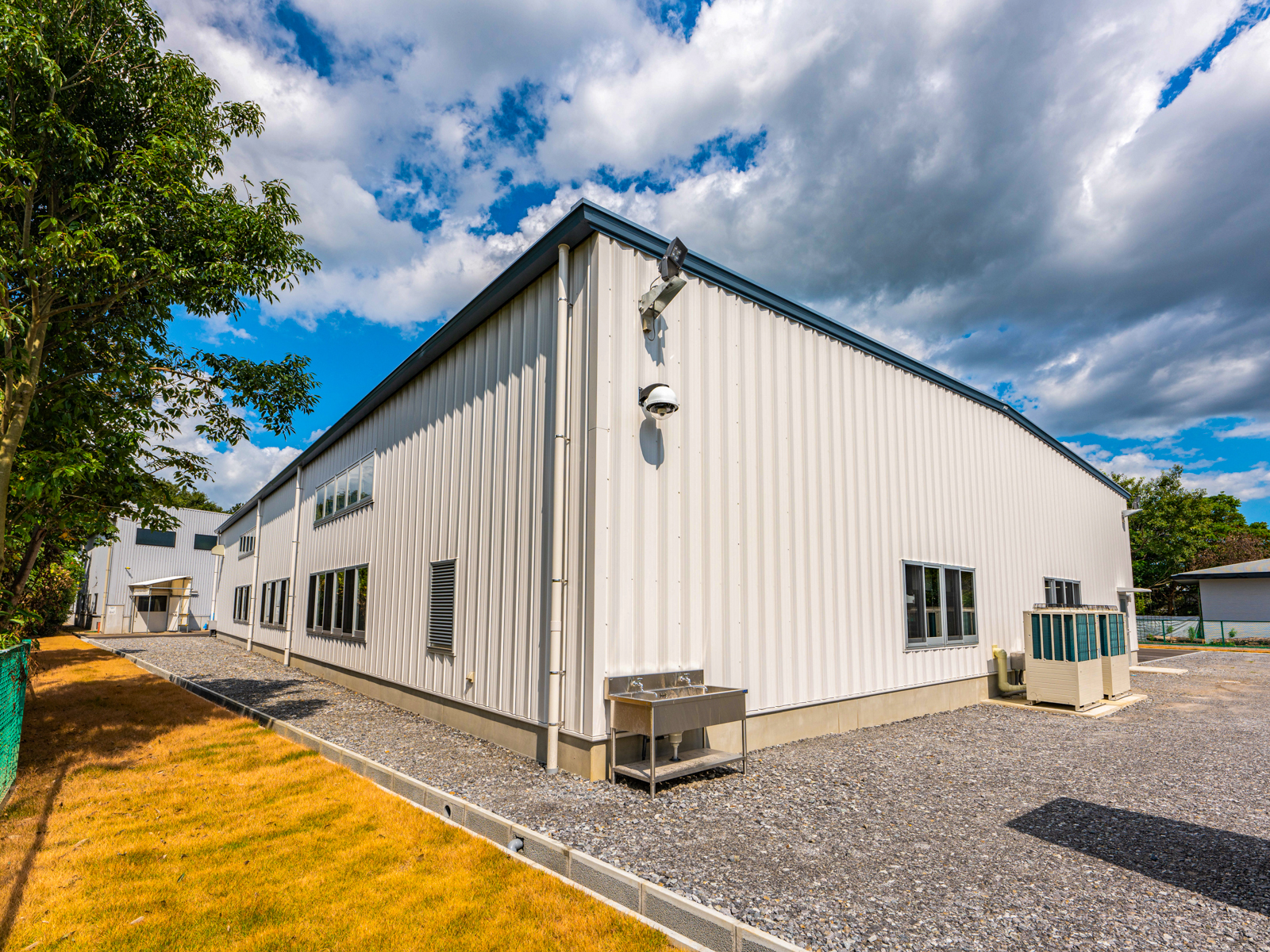 Exterior-4.JPG