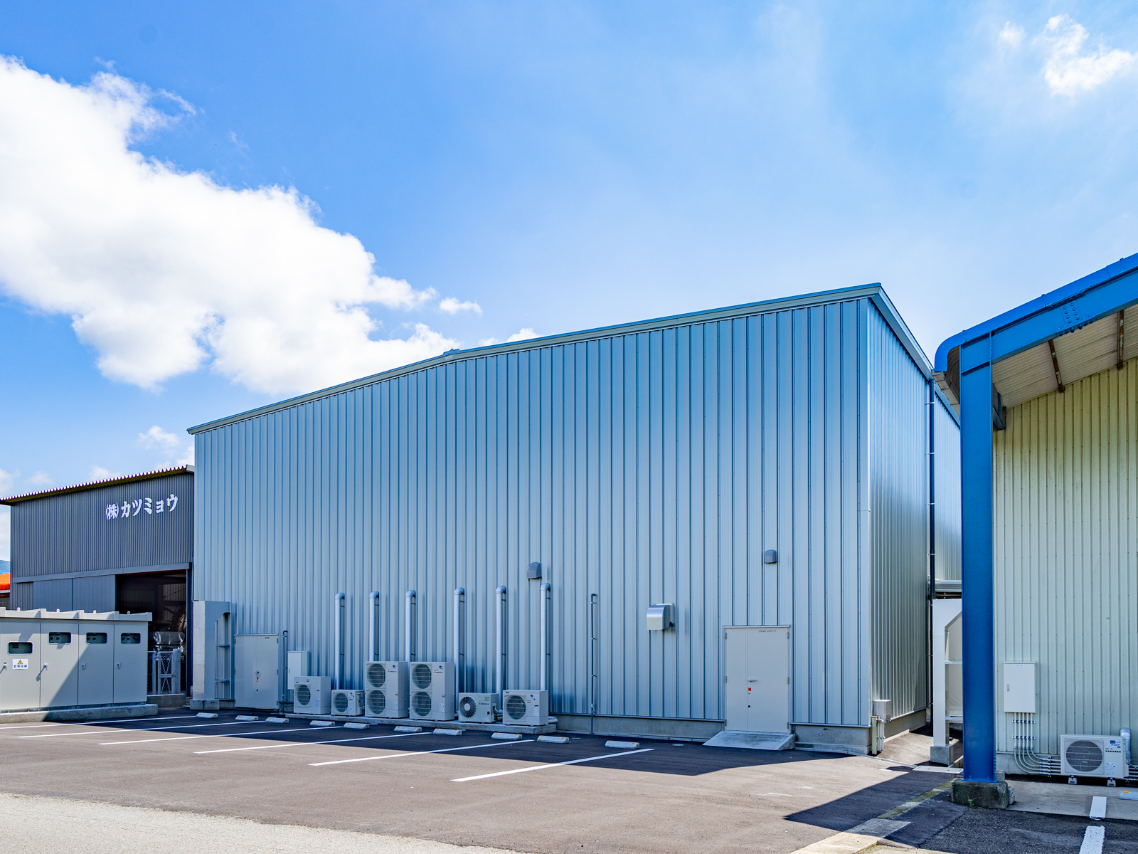 Exterior-5.JPG