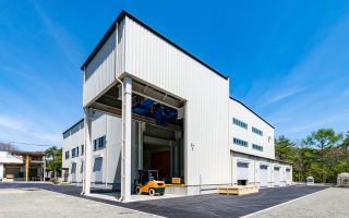 ワイエイシイホールディングス株式会社 富士工場