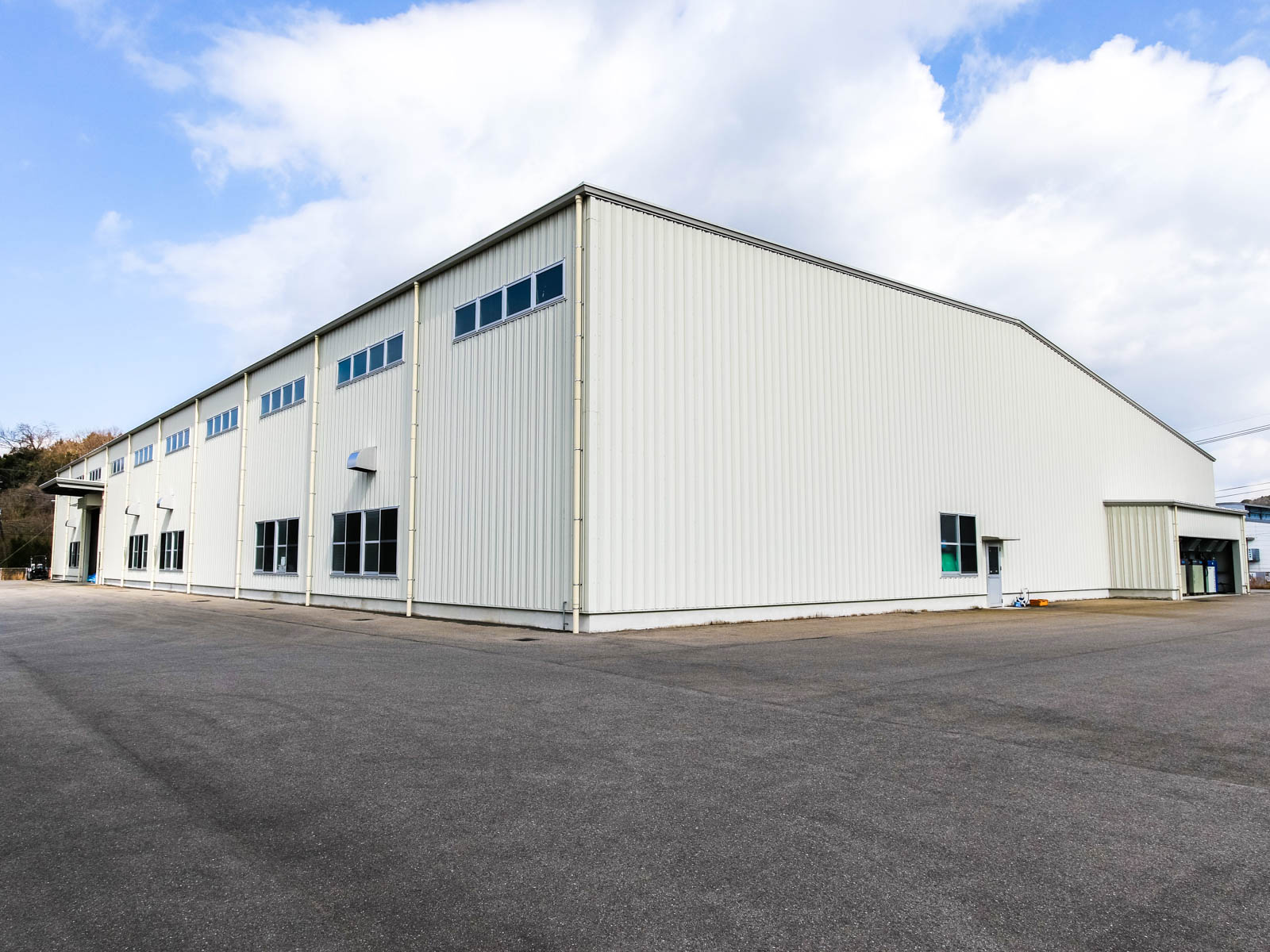 Exterior-4.JPG