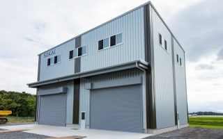 株式会社栄開発 重機整備工場