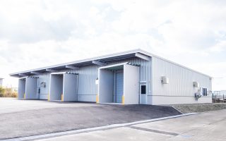 株式会社オムニ商会 本社倉庫棟