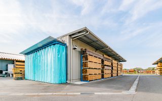 株式会社林産 本社宮の郷工場A棟