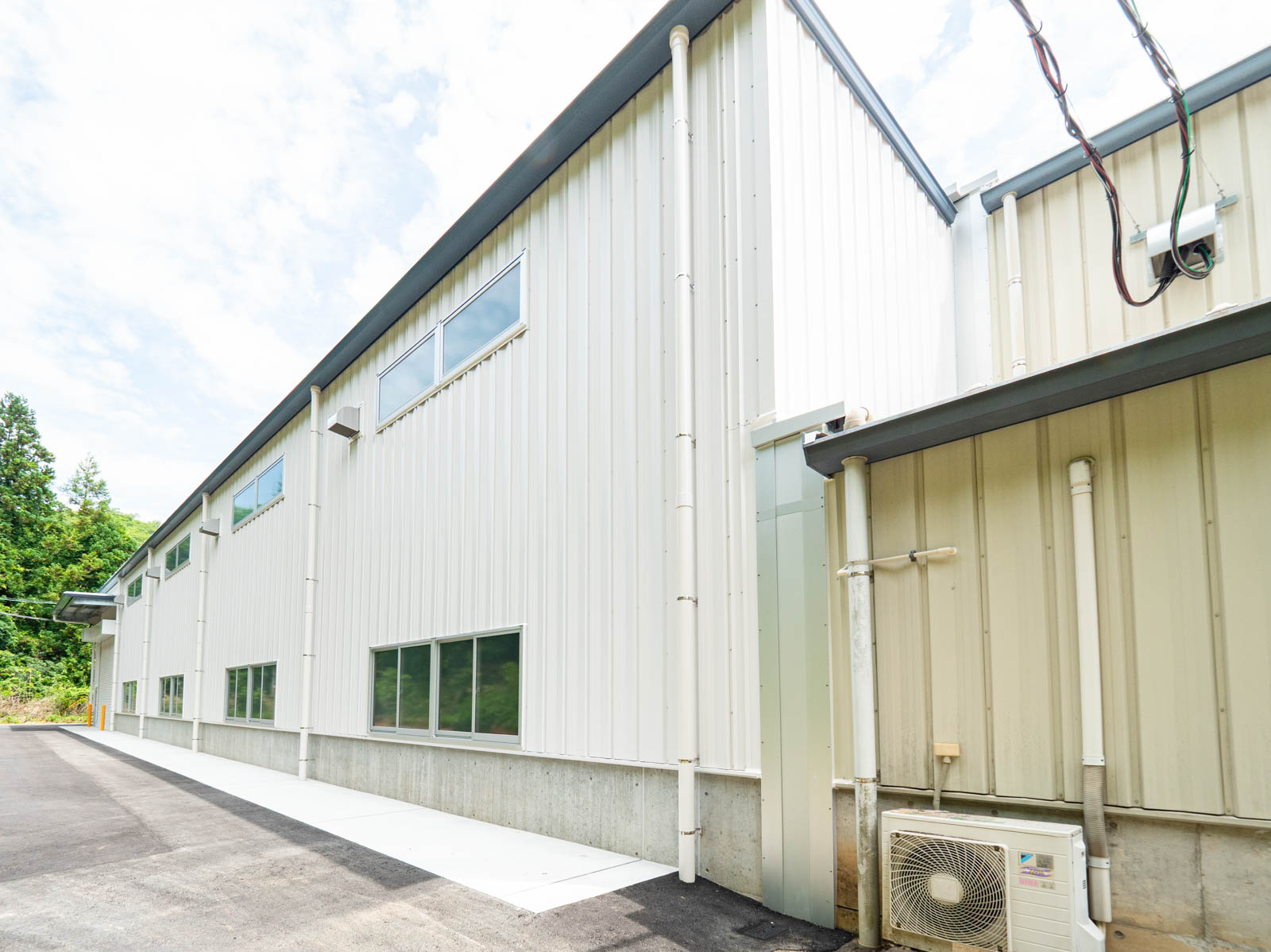 Exterior-5.JPG