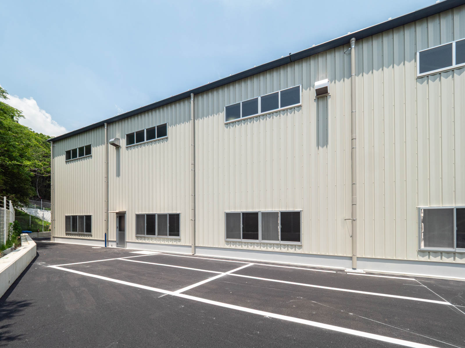 Exterior-5.JPG