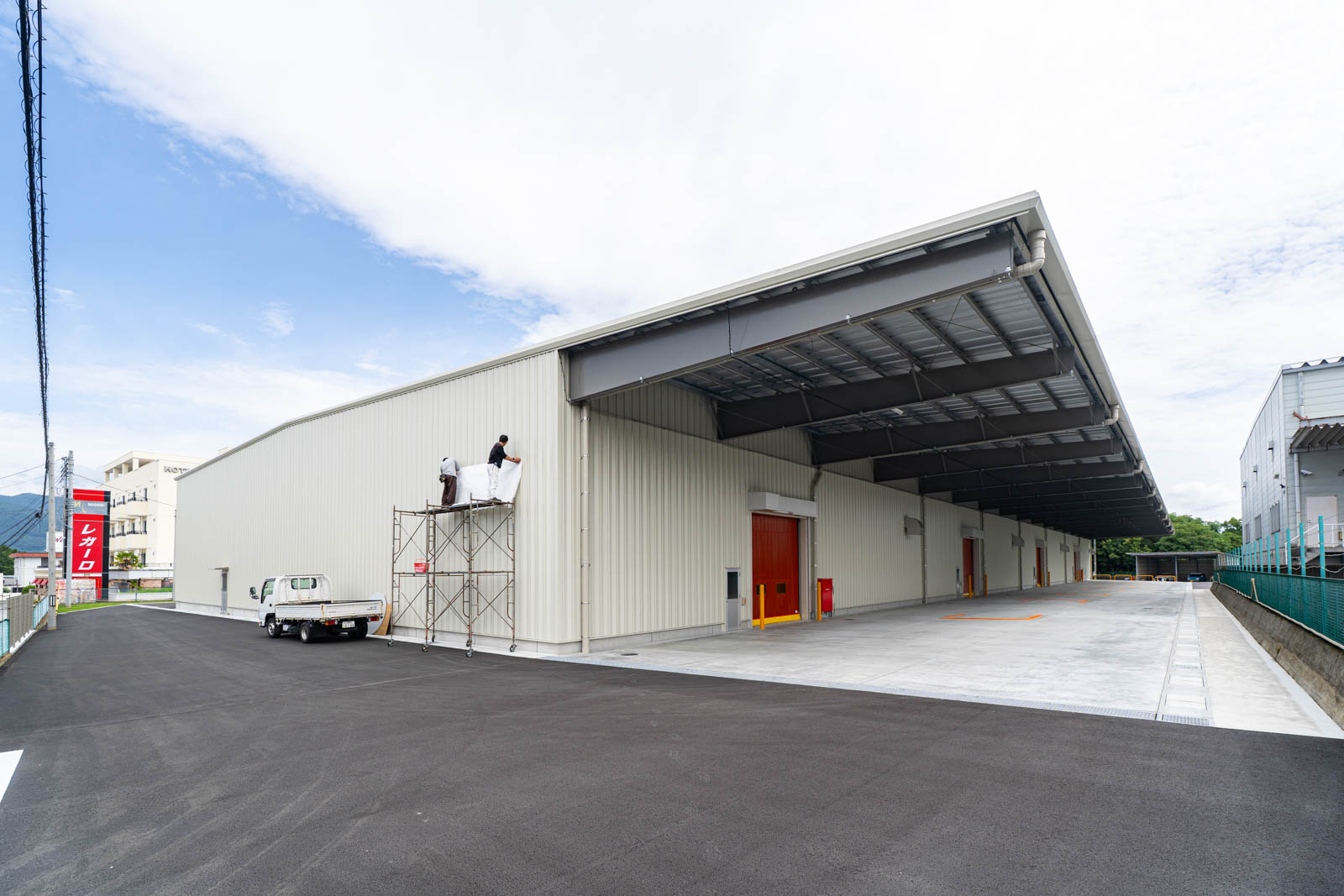 Exterior-5.JPG