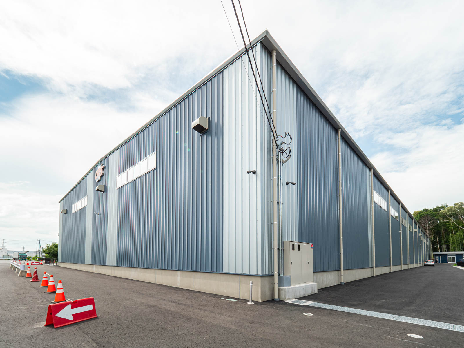 Exterior-5.JPG