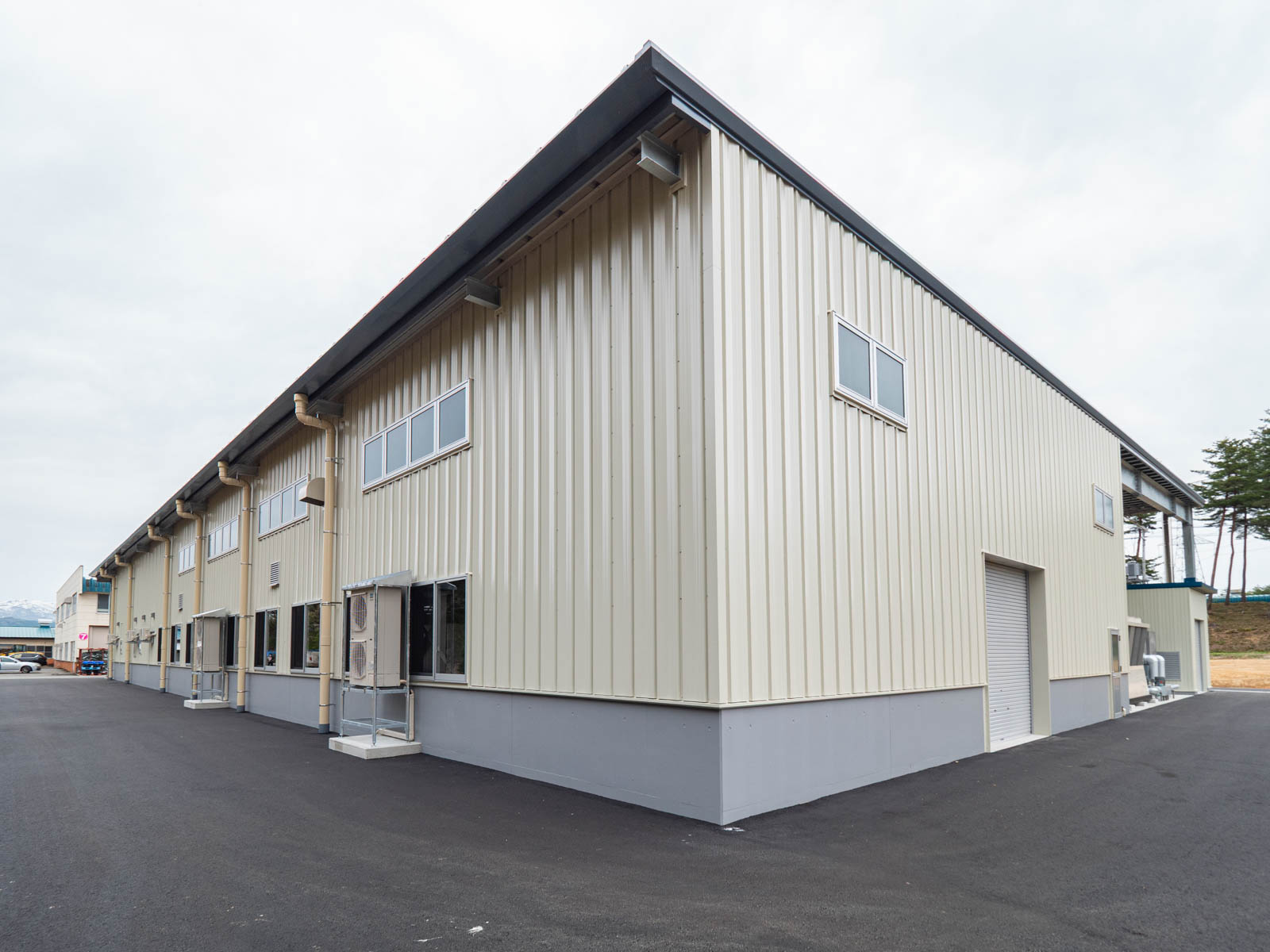 Exterior-5.JPG