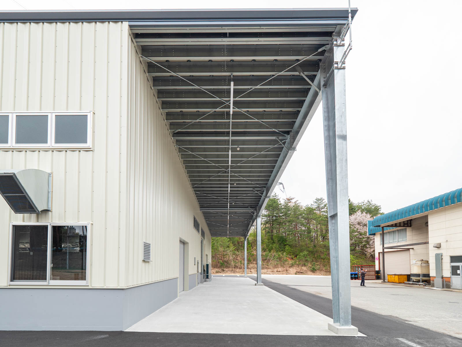 Exterior-5.JPG