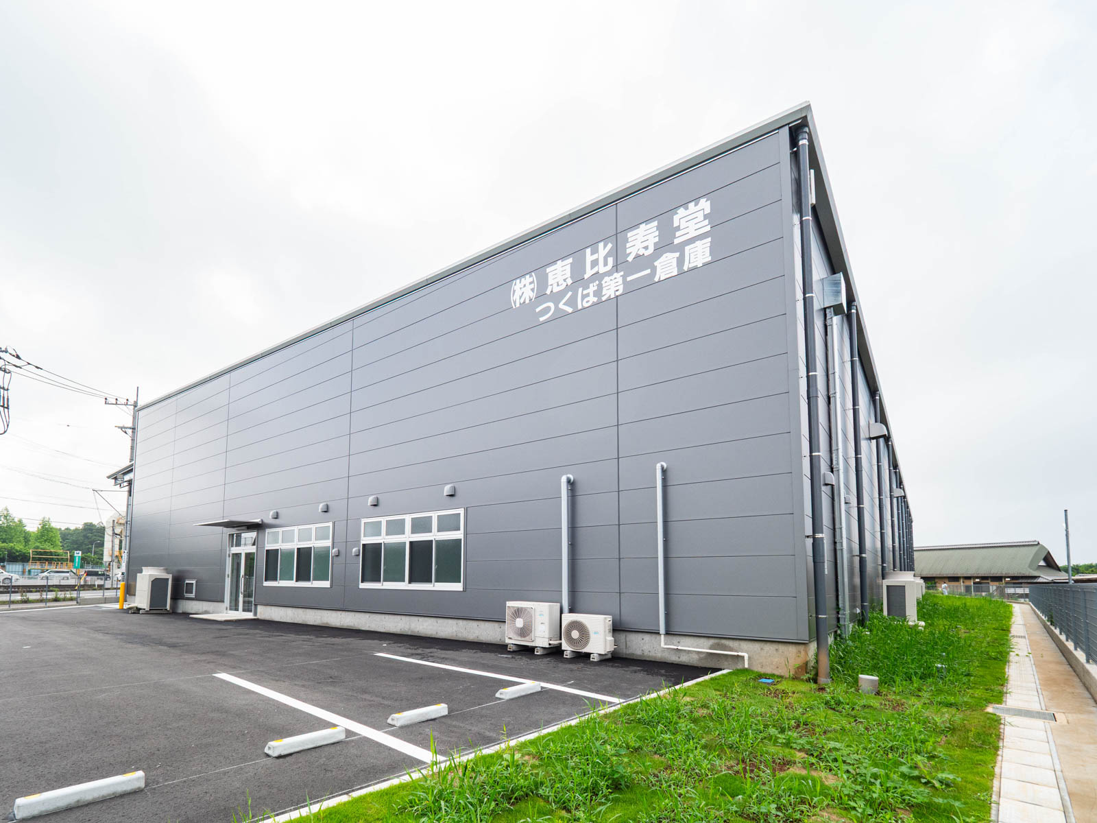 Exterior-5.JPG