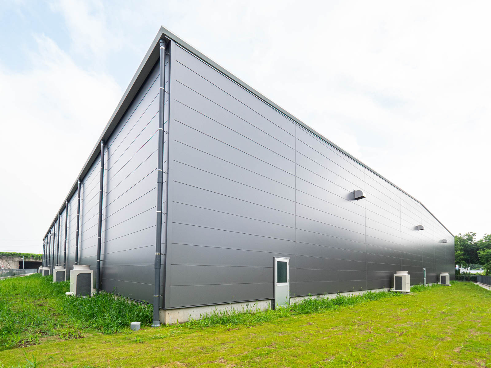 Exterior-5.JPG