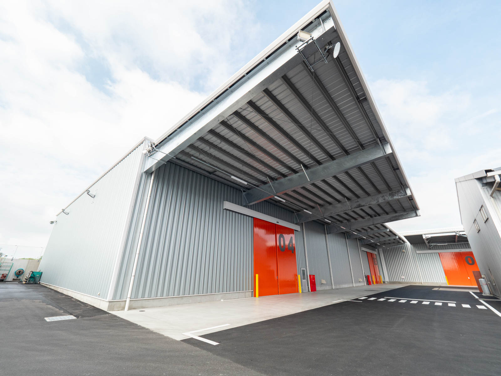 Exterior-5.JPG