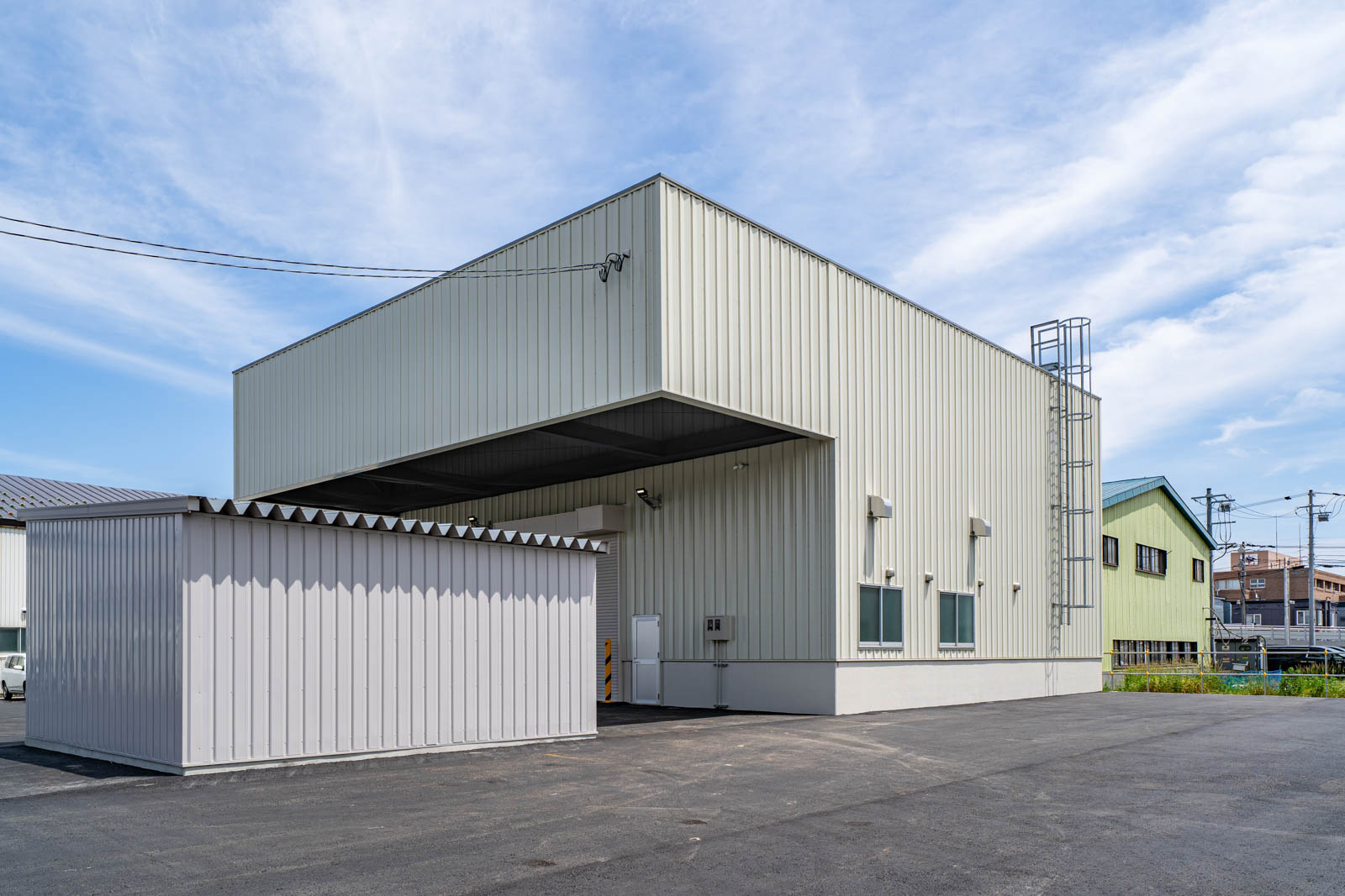 Exterior-5.JPG