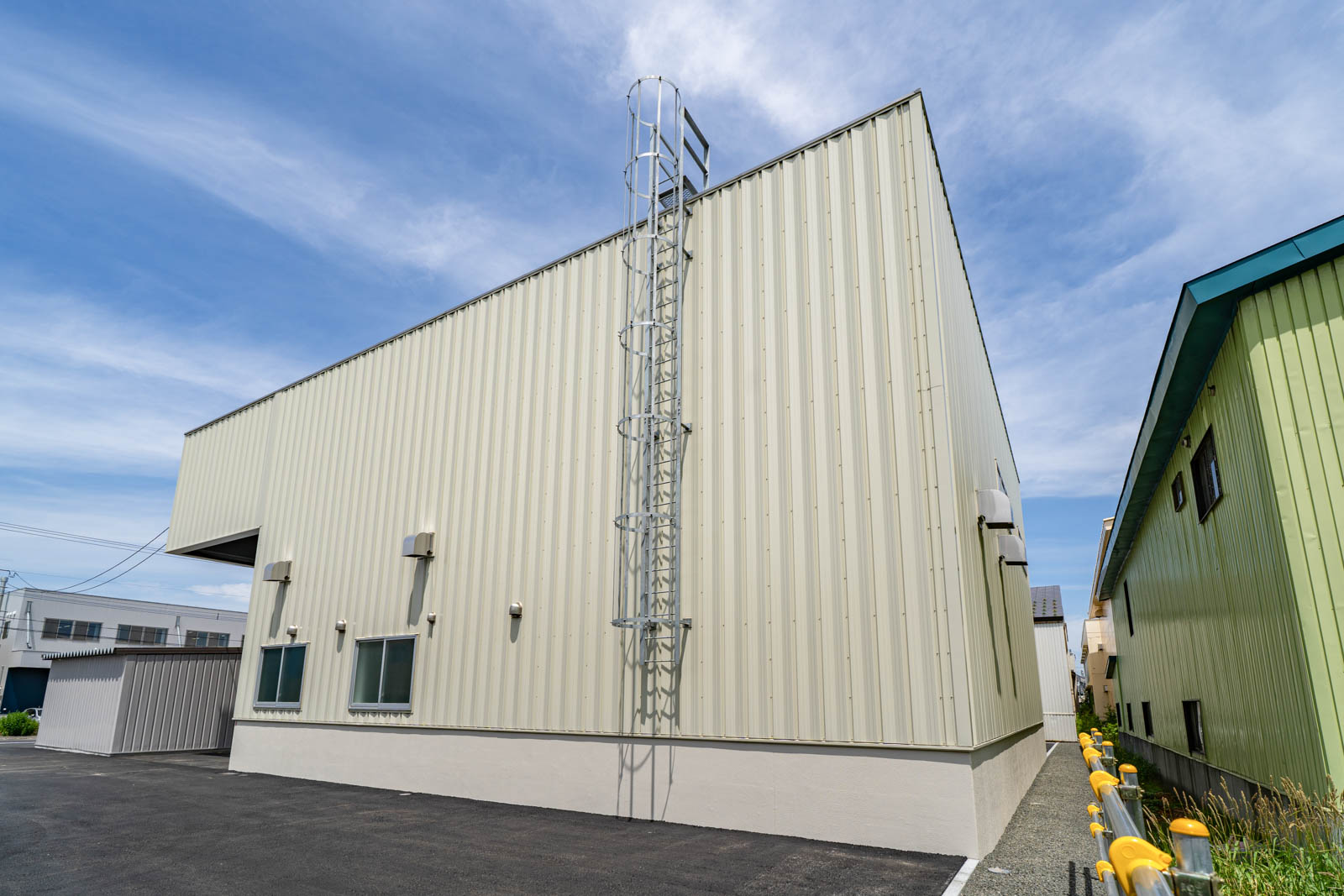 Exterior-5.JPG