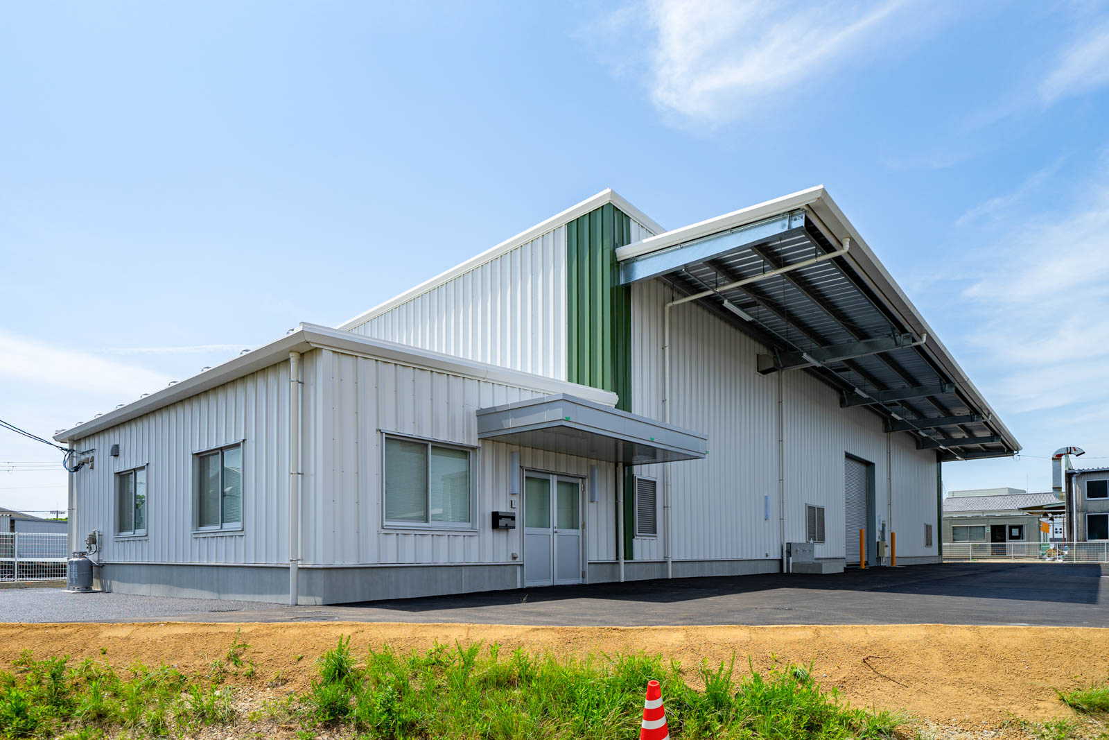 Exterior-5.JPG