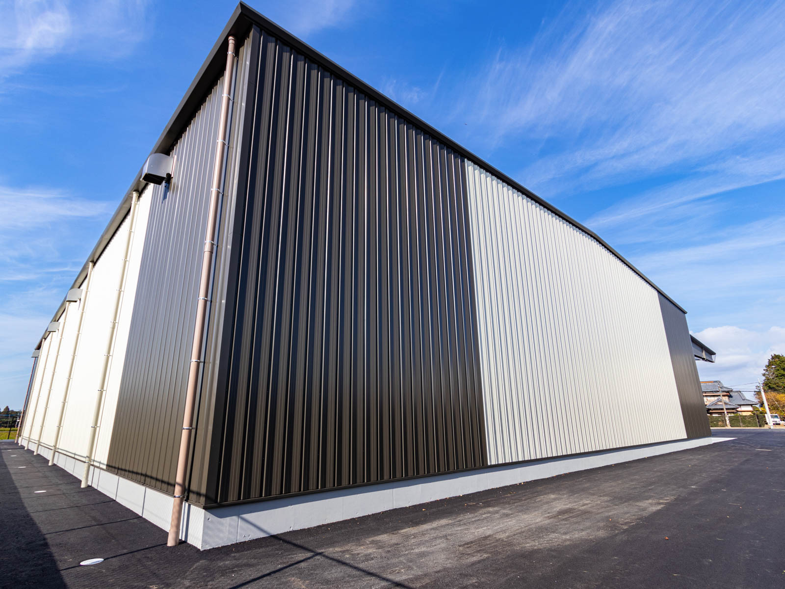 Exterior-5.JPG