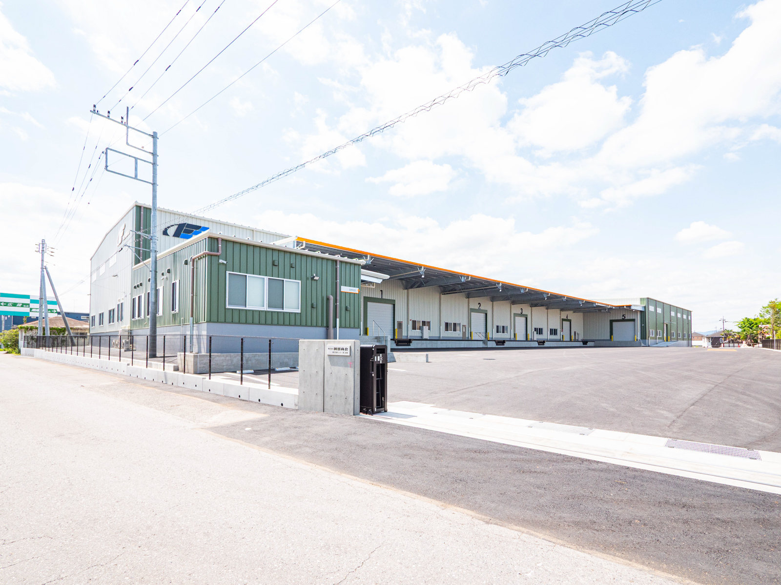 Exterior-5.JPG