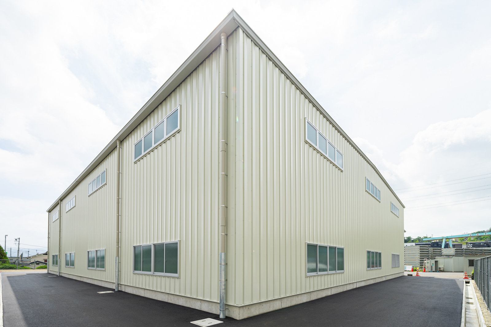 Exterior-5.JPG