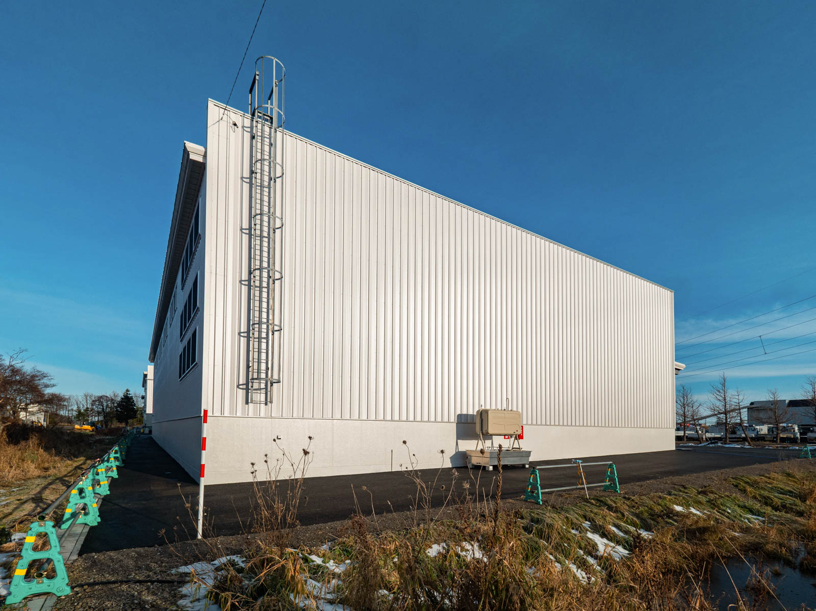 Exterior-5.JPG