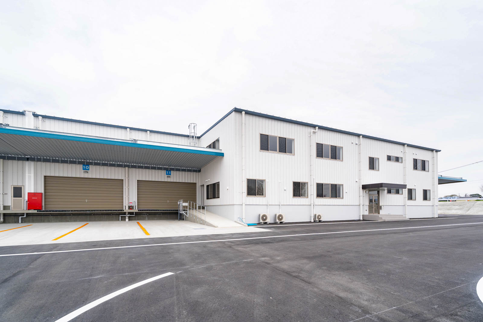 Exterior-5.JPG