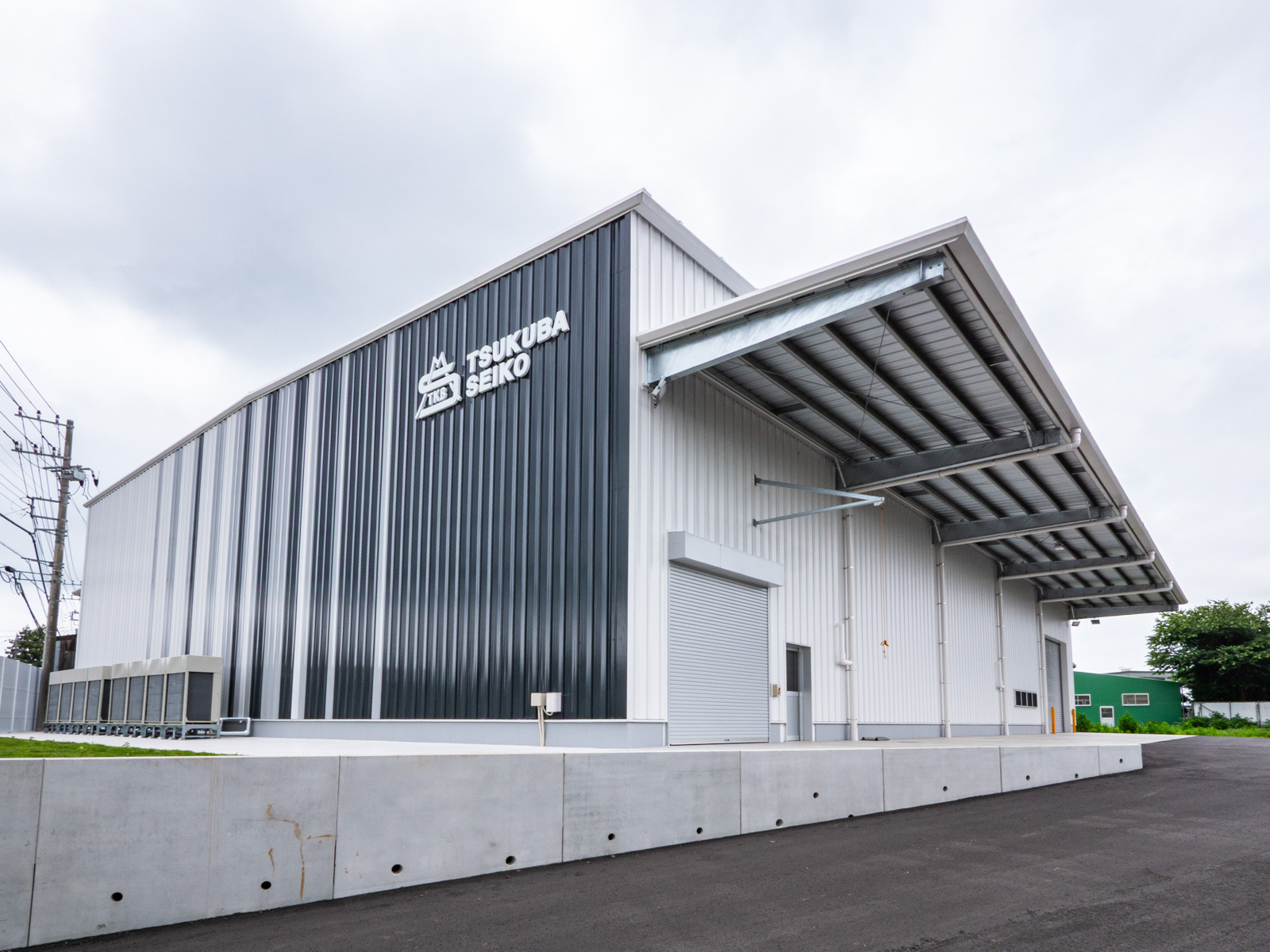 Exterior-5.JPG