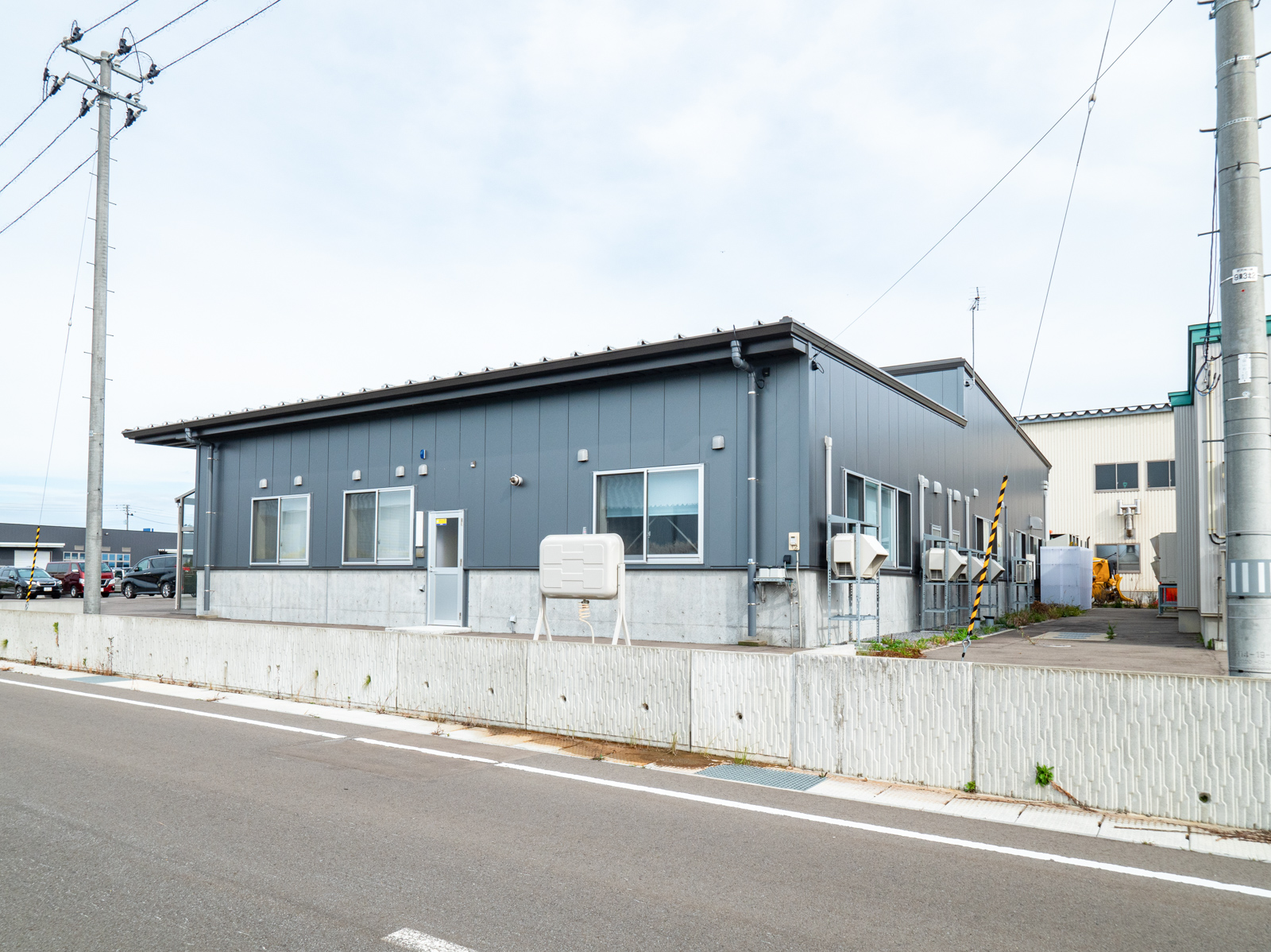 Exterior-5.JPG