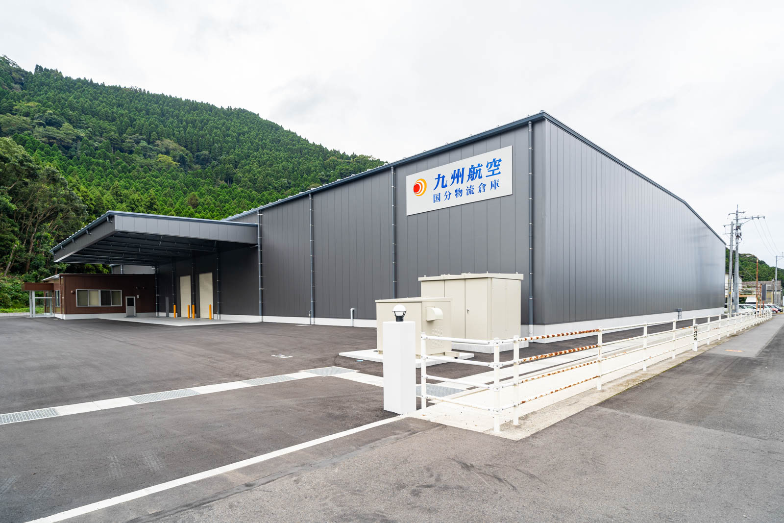 Exterior-5.JPG